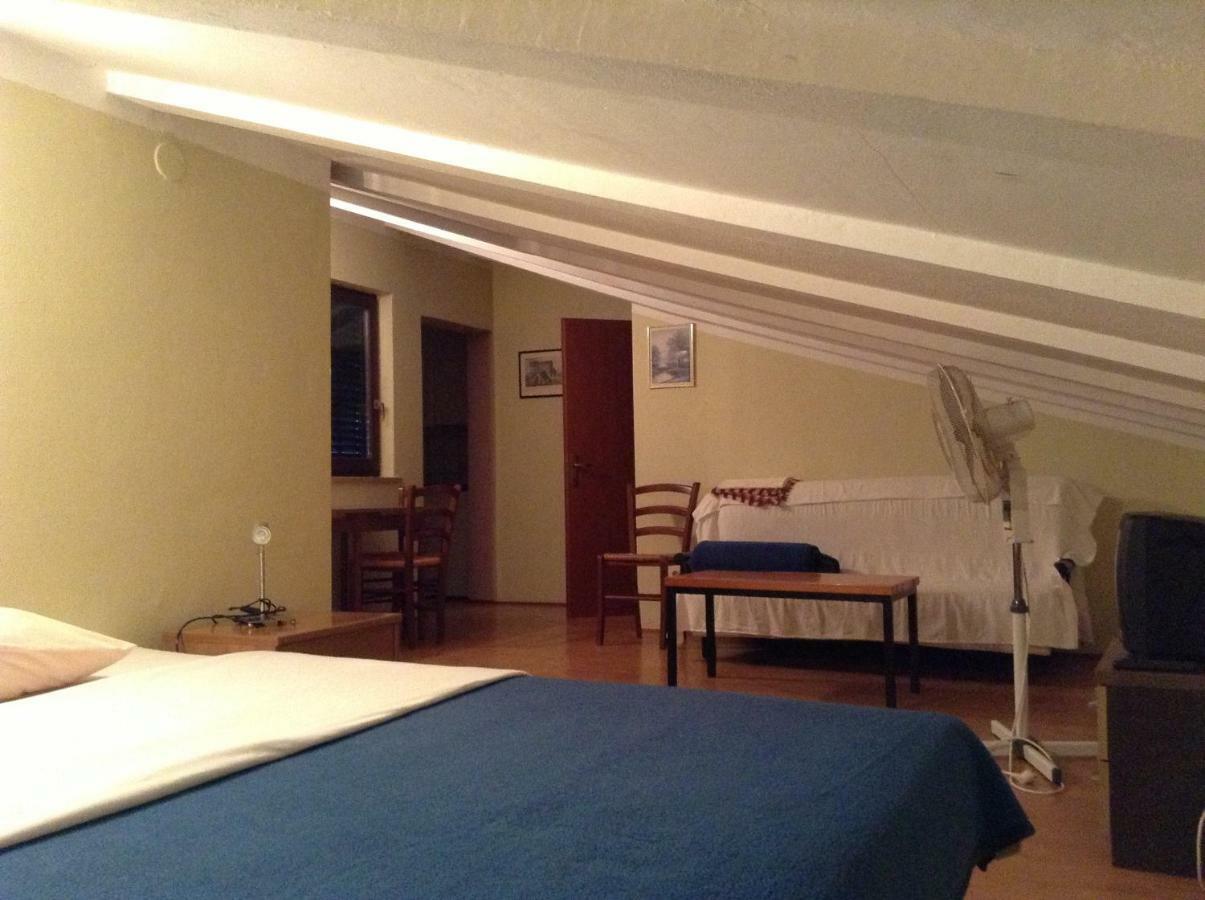 Apartments Katarina Vinkuran Extérieur photo